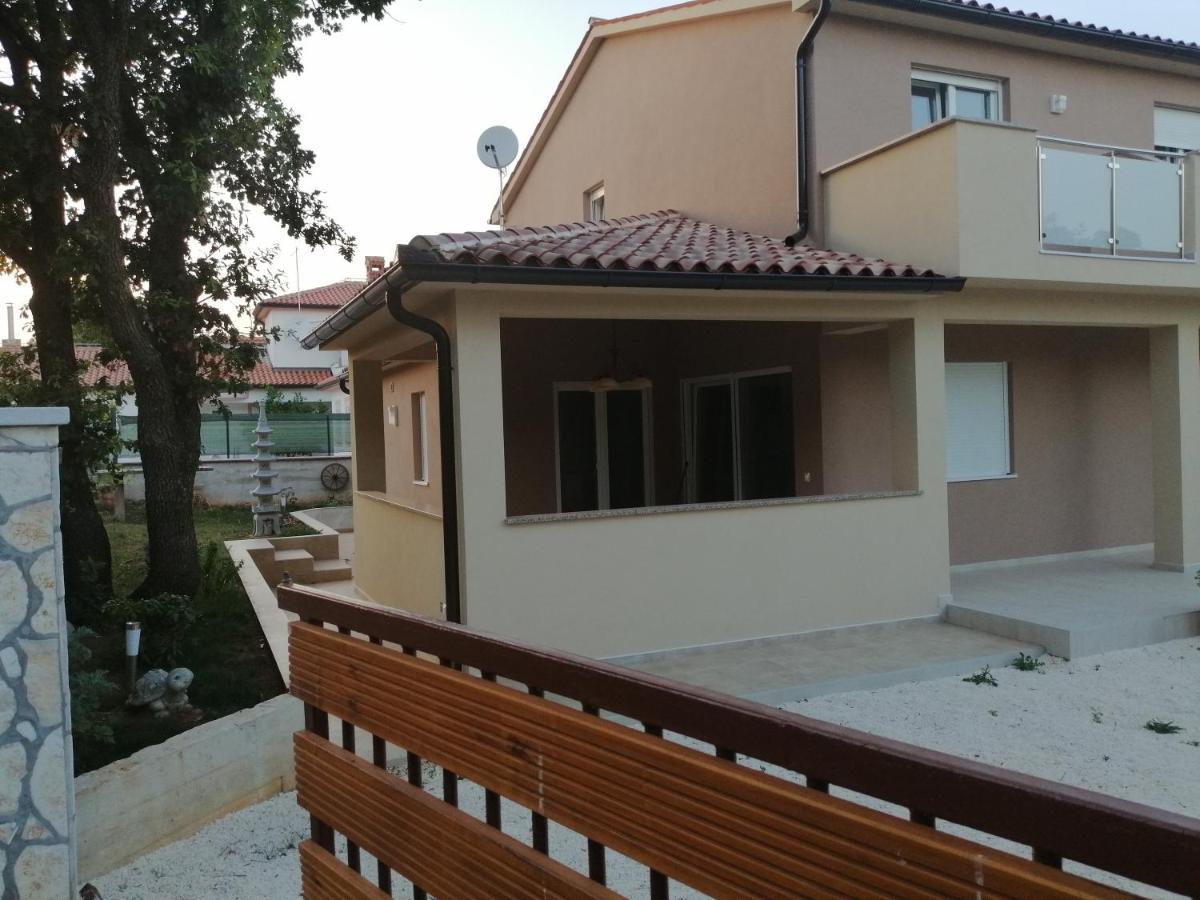 Vila Veronika 2 Pula Exterior foto