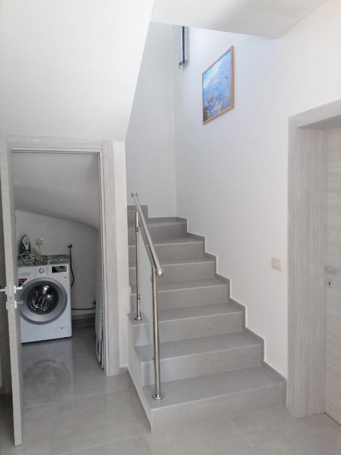 Vila Veronika 2 Pula Exterior foto